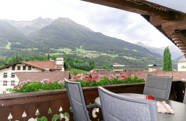 Cosy apartment for 5 guests with WIFI, TV and balcony