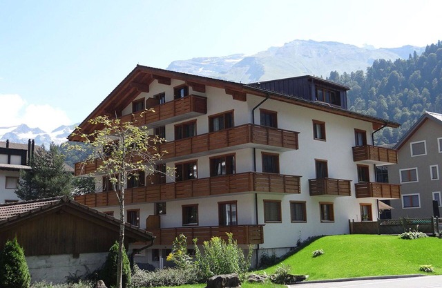 Cosy apartment for 8 people with WIFI, TV and balcony