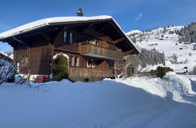 Cosy apartment for 8 guests with WIFI and balcony