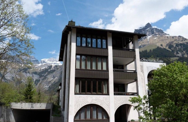 Cosy apartment for 4 people with WIFI, pool, TV and balcony