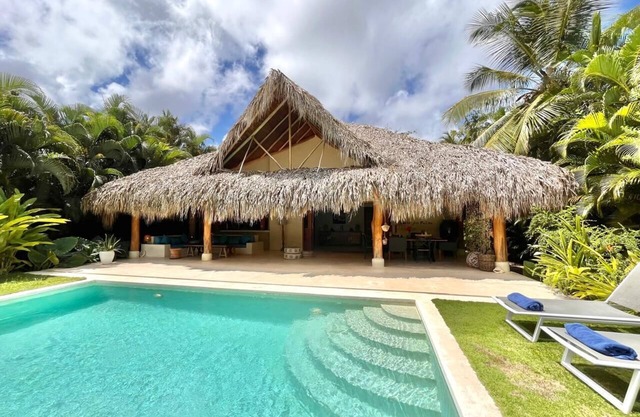 Cosy caribbean villa with beach access 3 min walk in beach front gated community