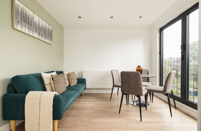 Cosy Double Room in Acton