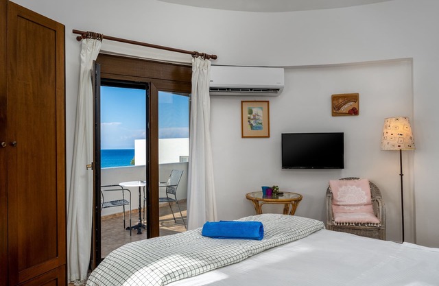 Cosy studio ARMONIA for 2 persons with great sea views in Rhodes-Ialysos