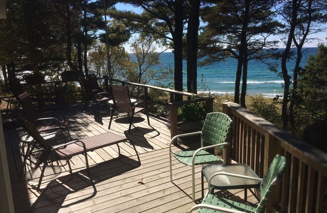 Cottage on Lake Michigan - Private Beach