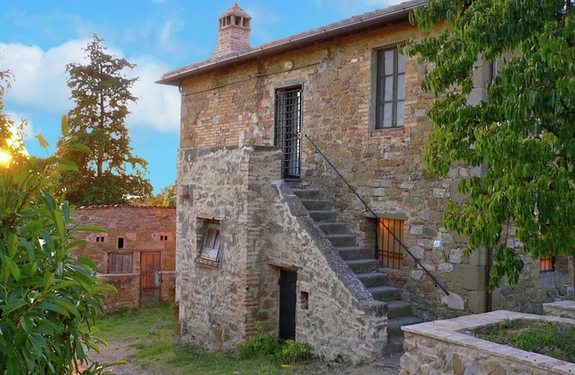 Cottage with Lake Views