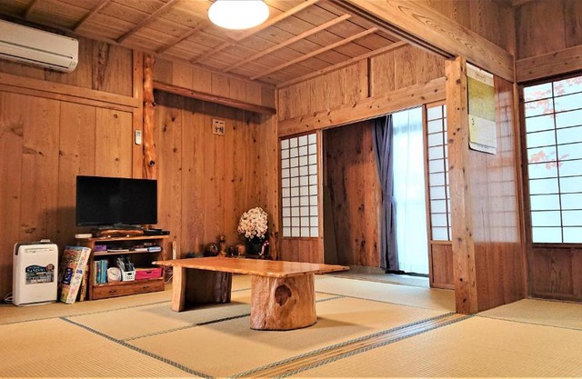Cottage Yakusugi House