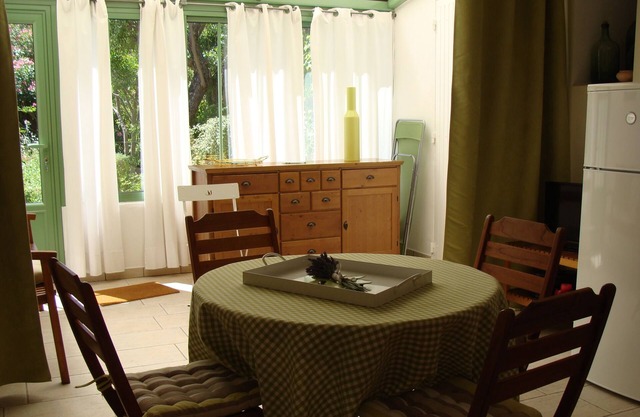 Country Cottage /Gite - Saint Saturnin les Avignons