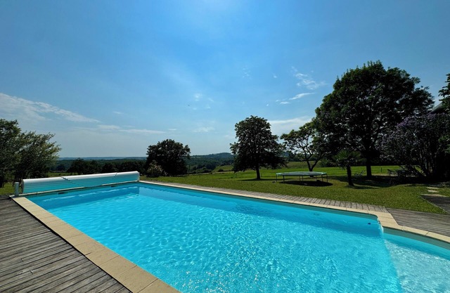 Country house with character, ideal for holidays with family or friends.