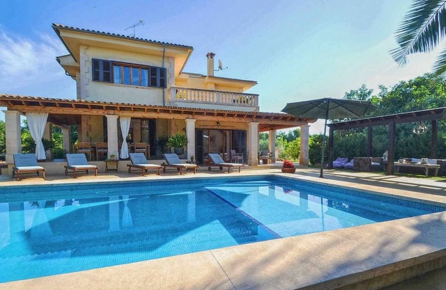 Country house near Palma with pool & acc 8 people