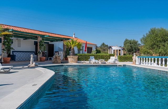 Country House 'Horta Da Ti'mariana' with Private Pool