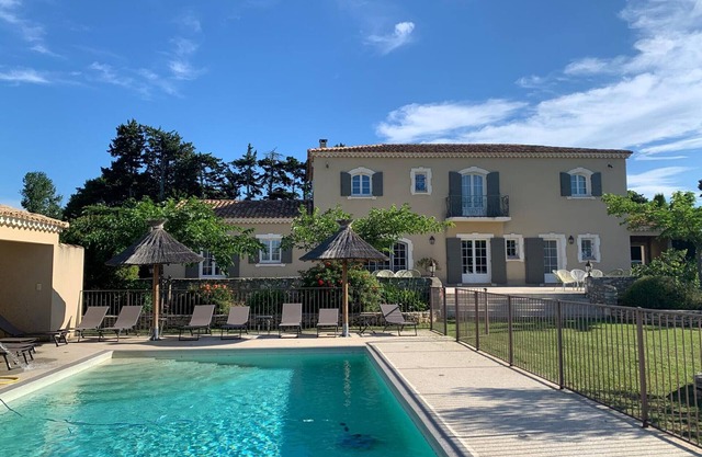 Country house in Aureille with pool in the Alpilles