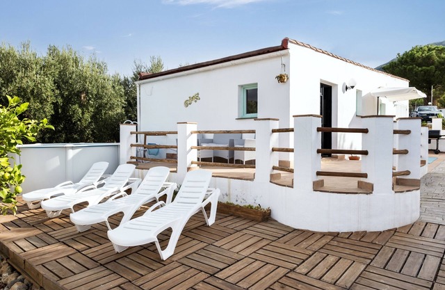 Country House 'La Casita Del Limoncito' with Private Pool, Private Terrace and Wi-Fi