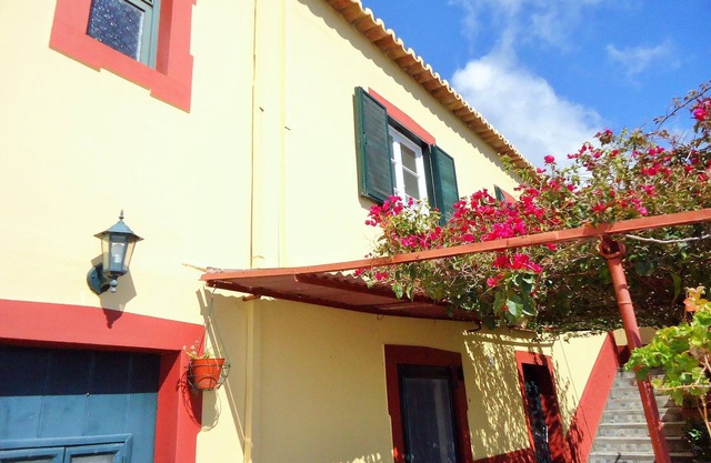 Country house, terrace, quiet and sea view 106