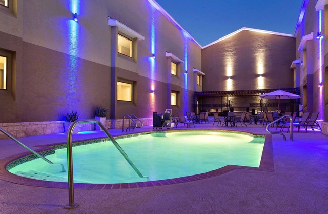Country Inn & Suites by Radisson, Lackland AFB (San Antonio), TX