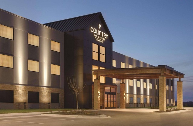 Country Inn & Suites by Radisson Lawrence