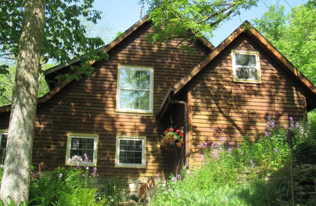 Country Retreat Nestled in Wooded Valleynnn