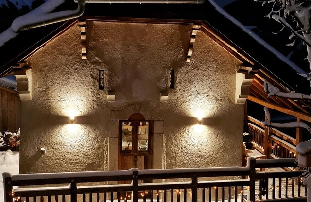 *COUPLES GEM*, sensational views, NR MORZINE