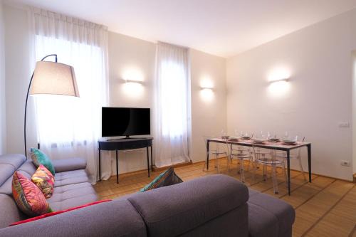 Court House Elegant Apartment