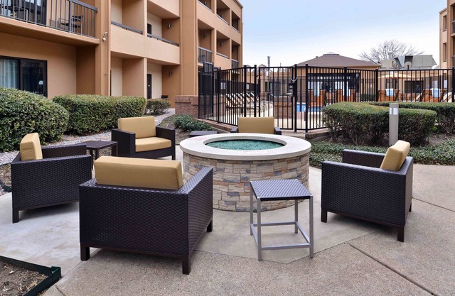 Courtyard by Marriott Dallas Northwest