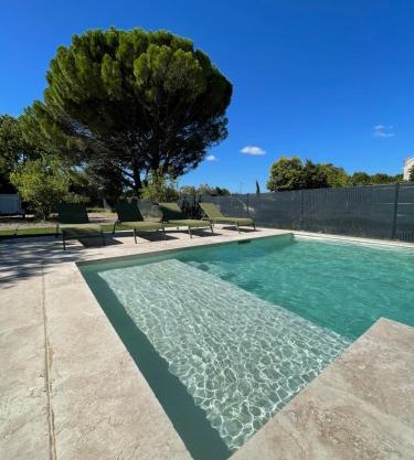 Couvent d'Aubignan - Maison de caractère & piscine