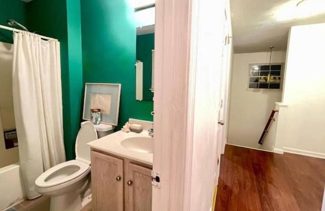 Cozy 1 Bed w/ Fast Wifi & Free Parking