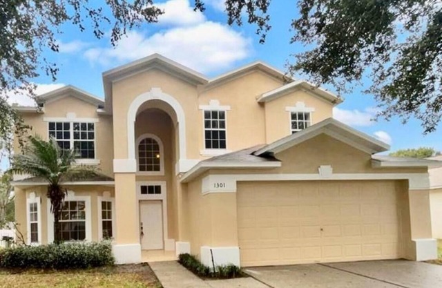 Cozy 1-bed with WiFi ,AC, dedicated work space, and bathroom in Apopka.