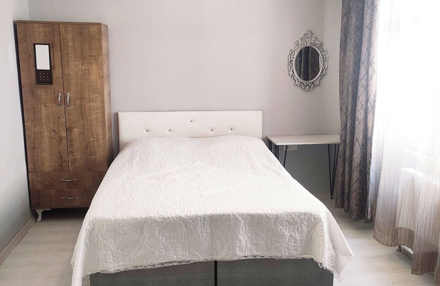 Cozy 1-bedroom apartment in charming Istanbul with WiFi, AC