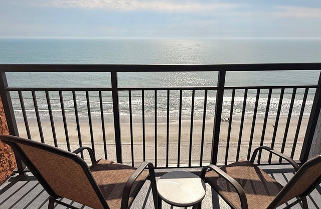 Cozy 1-bedroom oceanfront condo with WiFi in nice Myrtle Beach Landmark Resort