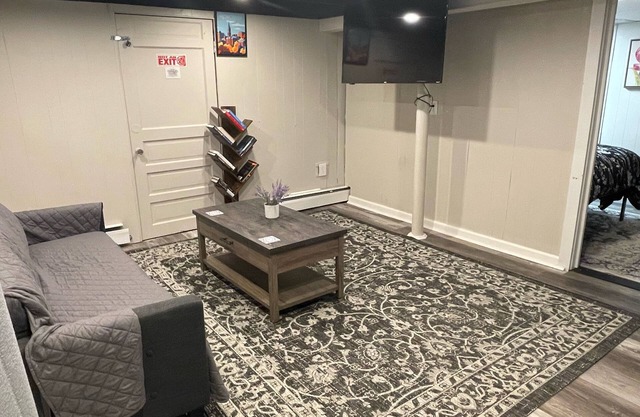 Cozy 1BR Getaway Near Downtown Worcester – Comfortable & Convenient Stay!