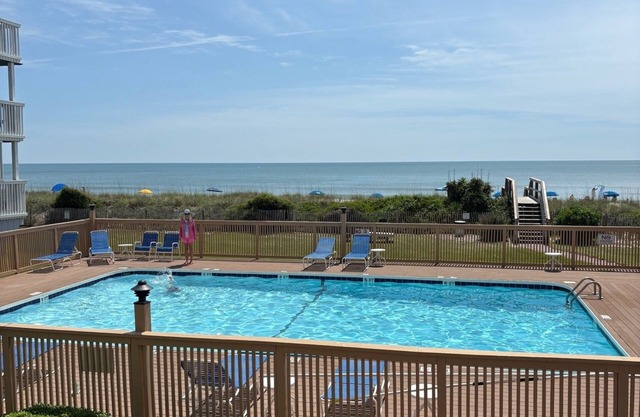 Cozy 1st floor 1 bedroom oceanfront condo in Carolina Beach