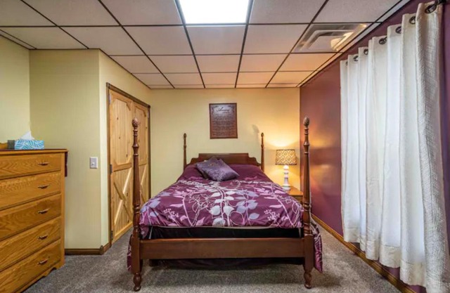 Cozy 2-bedroom suite with an updated kitchen.