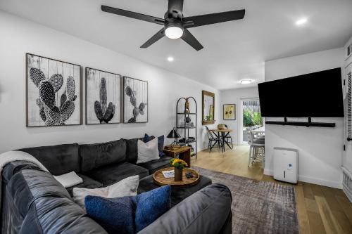 Cozy 2BR Condo in Vibrant SoLa