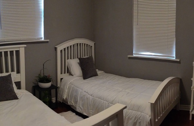 Cozy 2BR House Getaway Lake Somerville