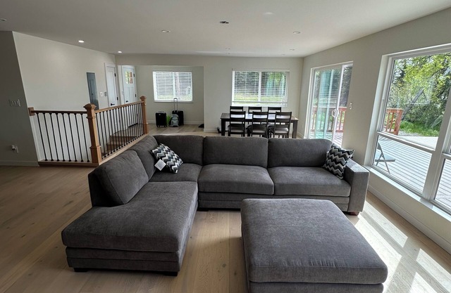 Cozy 3-bedroom house in peaceful Kenai with AC, WiFi