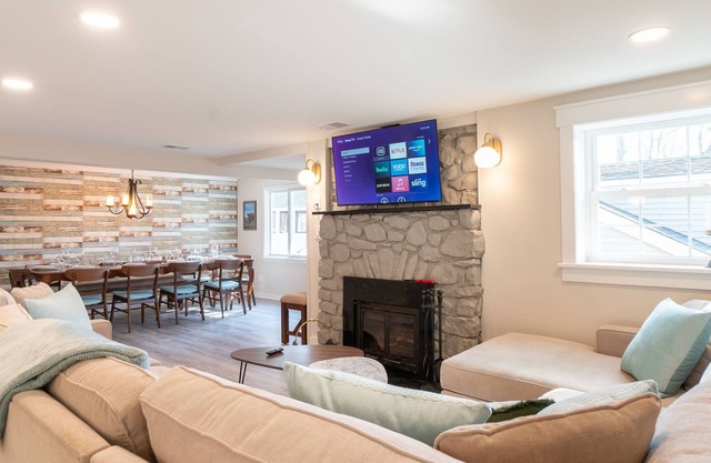 Cozy 4 Bdrm/2 Bath Home - Ideal For Extended Stays