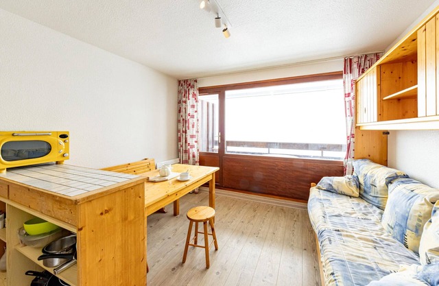 Cozy 5-Person Apt, South-Facing Balcony, Near Slopes and Shops in Saint François Longchamp