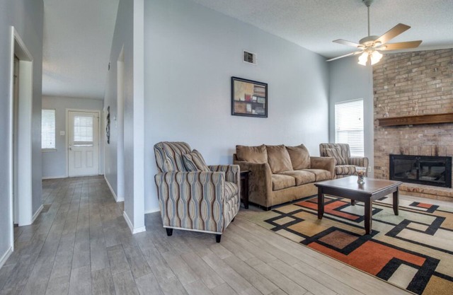 Cozy Accommodation In Quiet Neighborhood; Walk To Downtown Frisco,Toyota Stadium