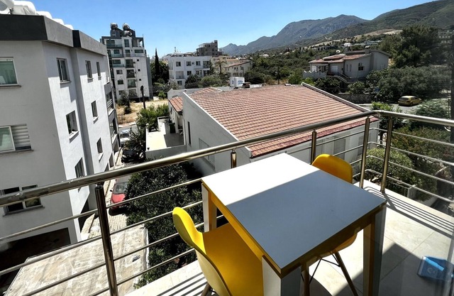 Cozy and Central Flat, 8 min to the beach