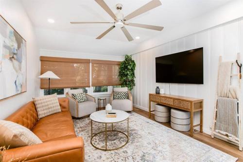 Cozy and Freshly Updated 3BR Home Walking Distance