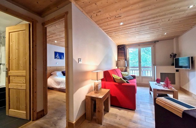 Cozy apartment in Laisinant, direct slope access, perfect for couples/families