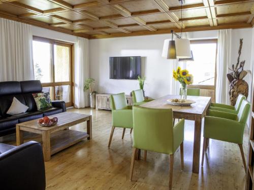 Cozy Apartment in Ruhmannsfelden with Swimming pool