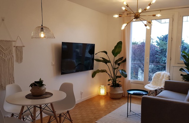 Cozy Appt F2 10mn from La Defense, 15mn from Paris center