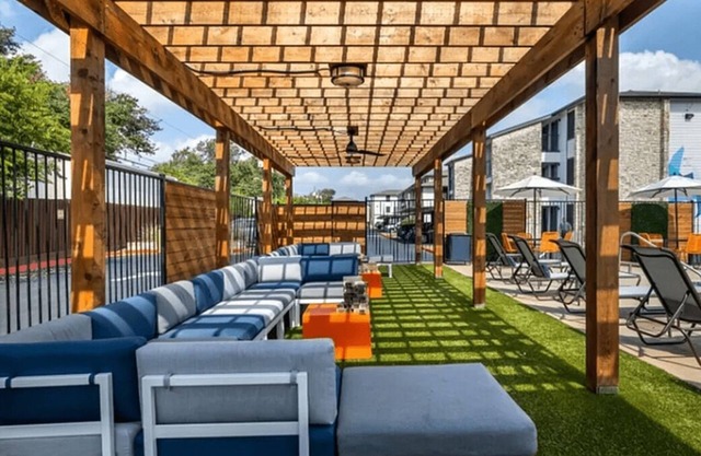 Cozy BR Apartment w/Pool Access l Pet-Friendly l Free Parking