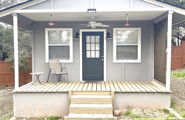 Cozy Casita just minutes from Lakeway