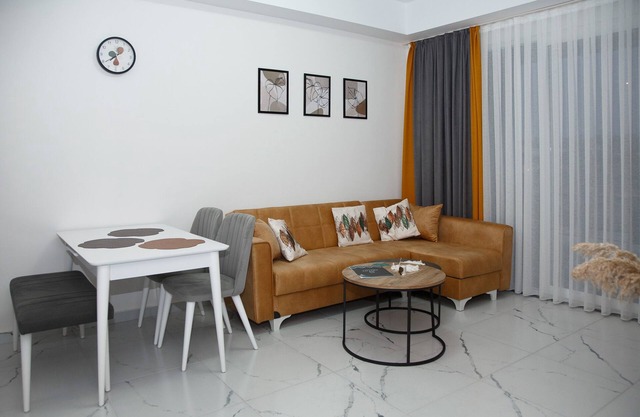 Cozy Comfortable Apartment With a Swimming Pool