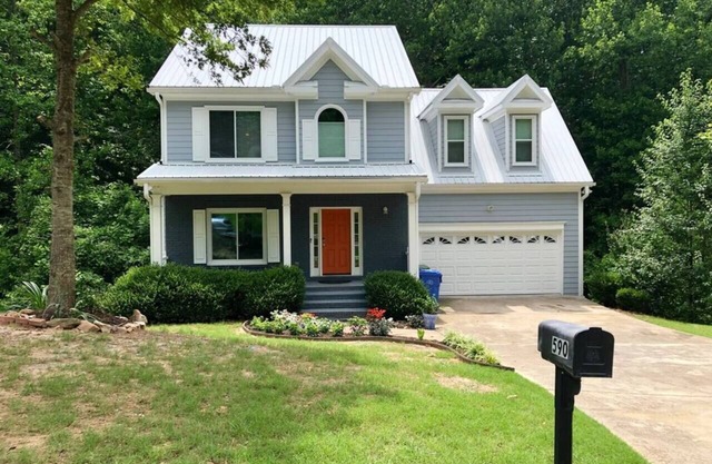 COZY COMFY CRAFTSMAN EARLY CHECK IN AVAILABLE. 2600 SQ FT