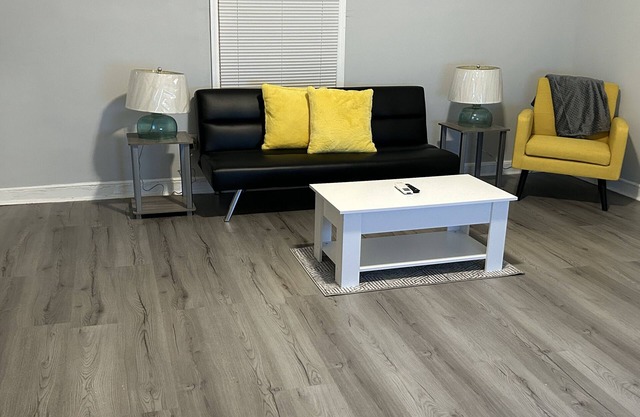 Cozy Condo/Centrally Located