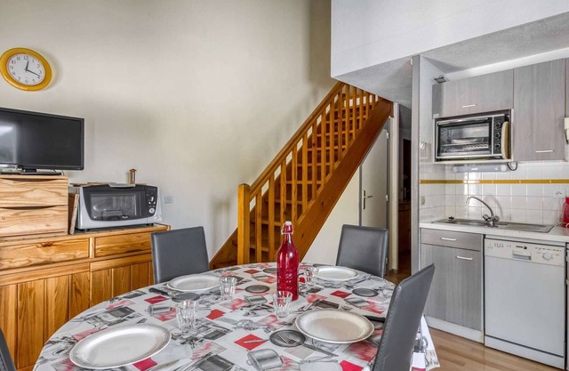 Cozy duplex for 6, 2 bdrms, balcony, parking, near the slopes in Barèges