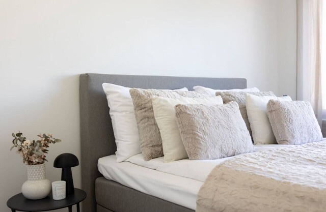 Cozy family city suite by BookLapland