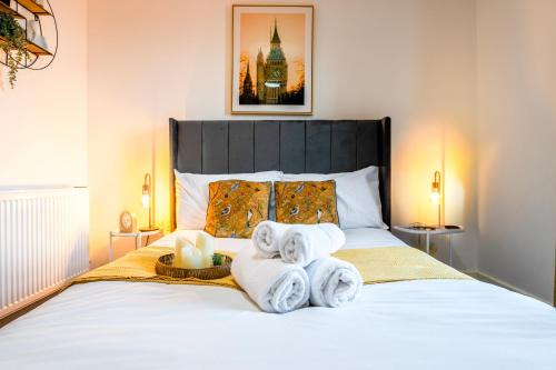 Cozy Flat near Heathrow - Balcony & Free Parking